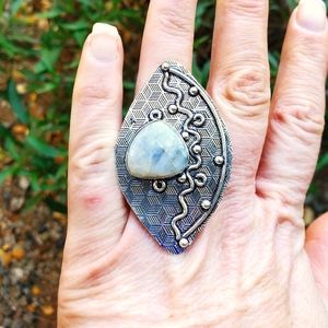 New Huge Unique Rainbow Moonstone 925 Silver Statement Ring.